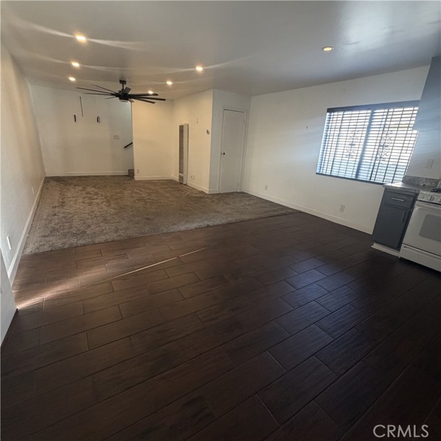 Detail Gallery Image 16 of 22 For 1057 N Neptune, Wilmington,  CA 90744 - 5 Beds | 3 Baths