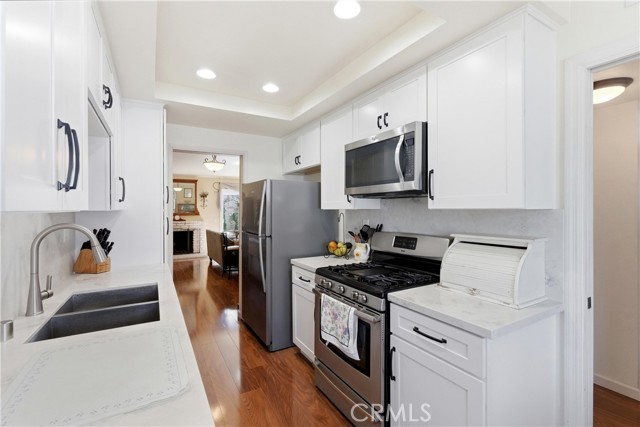 Detail Gallery Image 14 of 37 For 8276 Constantine Drive, Huntington Beach,  CA 92646 - 2 Beds | 1/1 Baths