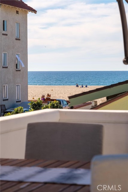 Detail Gallery Image 64 of 73 For 28 10th Ct (9th St Walkstreet), Hermosa Beach,  CA 90254 - – Beds | – Baths