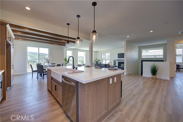 Detail Gallery Image 5 of 37 For 1607 Tuscan Way, Santa Maria,  CA 93455 - 4 Beds | 3/1 Baths