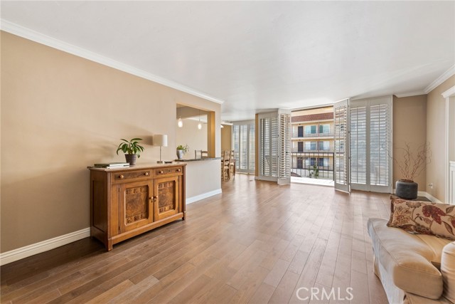 Detail Gallery Image 5 of 33 For 2772 2a E 2nd St #A2,  Long Beach,  CA 90803 - 2 Beds | 2 Baths