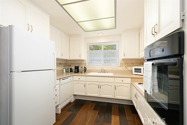 Detail Gallery Image 14 of 15 For 837 Ronda Sevilla #P,  Laguna Woods,  CA 92637 - 1 Beds | 1 Baths