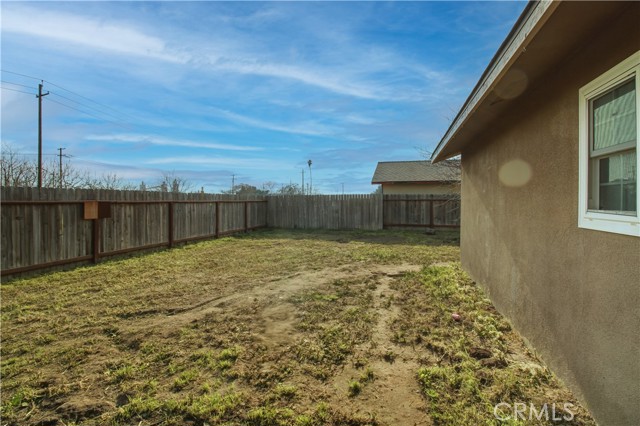 Detail Gallery Image 21 of 26 For 660 S 3rd, Chowchilla,  CA 93610 - 4 Beds | 2 Baths