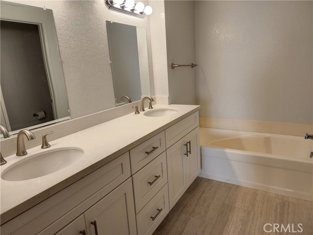 3 Baya, Rancho Santa Margarita CA: https://media.crmls.org/medias/d7e15217-4c0a-4598-9688-12bcca0ab657.jpg
