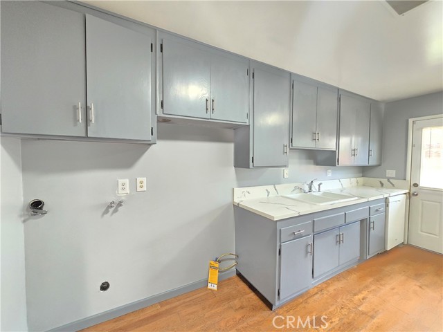 Detail Gallery Image 5 of 13 For 45114 16th, Lancaster,  CA 93534 - 3 Beds | 2 Baths