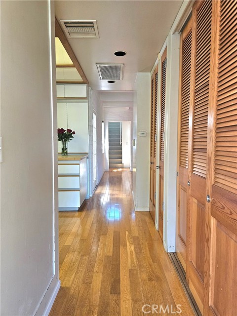 Detail Gallery Image 23 of 40 For 12217 Dorothy St, Los Angeles,  CA 90049 - 4 Beds | 2 Baths