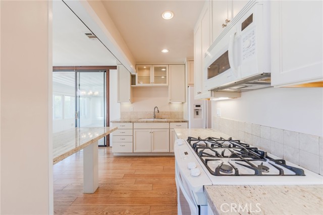 2605 Robinson Street, Redondo Beach CA: https://media.crmls.org/medias/d7e3f897-c7b5-478f-9f15-aaa49ee0d14a.jpg