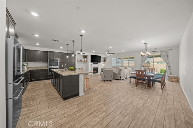 Detail Gallery Image 7 of 61 For 11066 Guffey Ranch Way, Corona,  CA 92883 - 4 Beds | 2 Baths