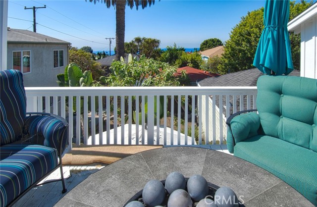 Detail Gallery Image 3 of 15 For 681 Seaview St #B,  Laguna Beach,  CA 92651 - 1 Beds | 1 Baths