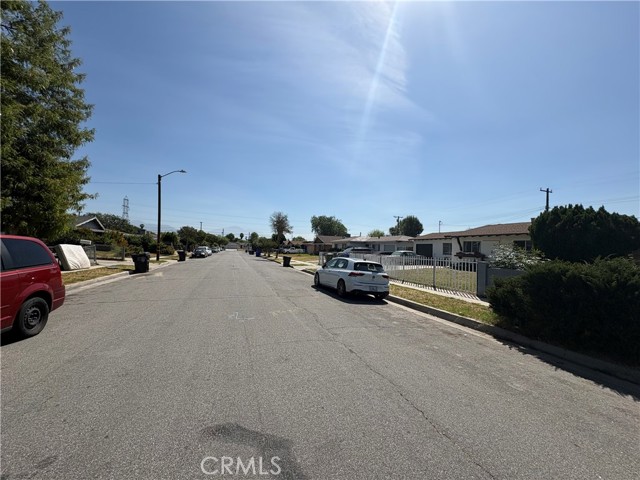 Detail Gallery Image 4 of 16 For 2004 W 15th, San Bernardino,  CA 92411 - 4 Beds | 2 Baths