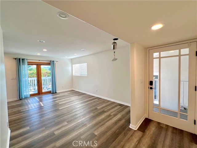 738 Calle Fresno, Thousand Oaks CA: https://media.crmls.org/medias/d7e5002e-2a76-411b-bb57-24dc59bc2523.jpg