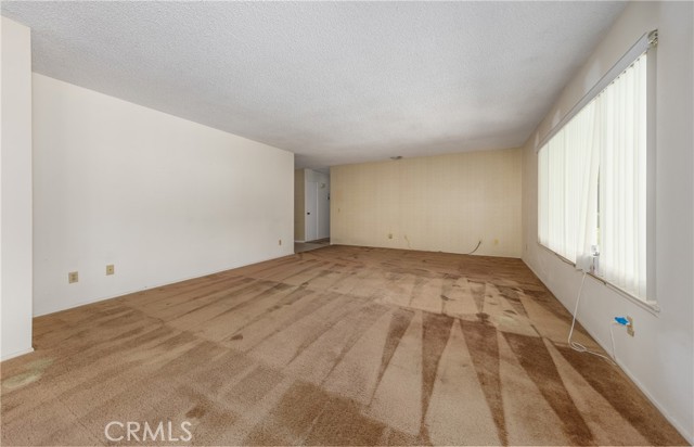 Detail Gallery Image 11 of 22 For 526 Nottingham Dr, Redlands,  CA 92373 - 4 Beds | 2 Baths