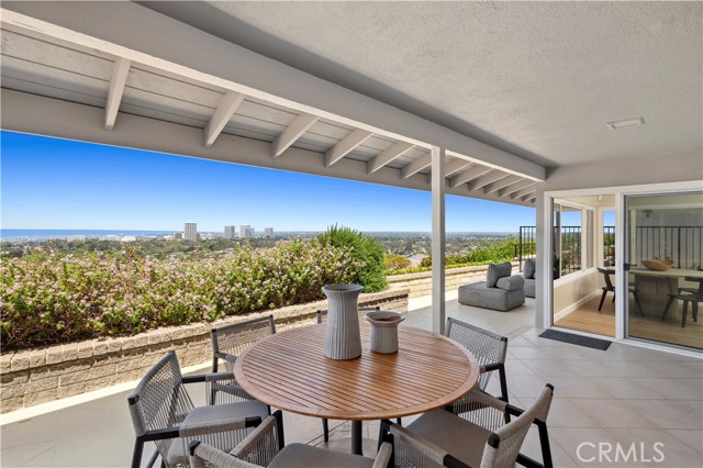 Detail Gallery Image 22 of 34 For 31 Carmel Bay Dr, Corona Del Mar,  CA 92625 - 4 Beds | 2/1 Baths