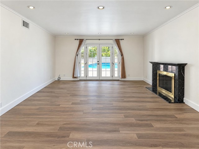 1042 Whispering Oaks photo 8