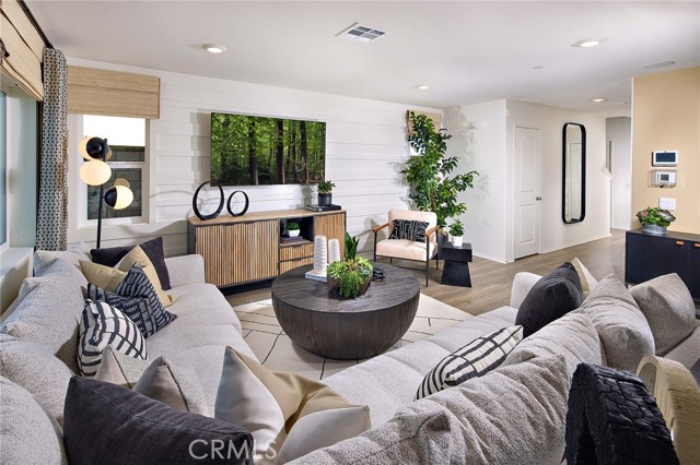 Detail Gallery Image 2 of 18 For 8491 Peachwillow Ct, Jurupa Valley,  CA 92509 - 4 Beds | 2/1 Baths