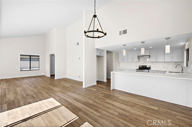 21542 Anns Lane, Laguna Beach CA: https://media.crmls.org/medias/d7e6f6a8-07fe-4f71-b659-fcfa1415a169.jpg