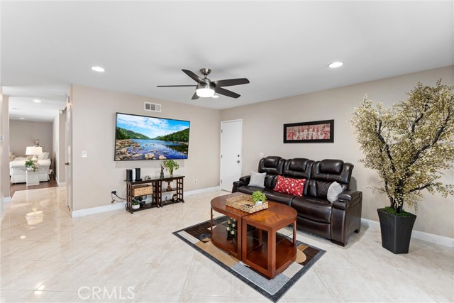 Detail Gallery Image 14 of 49 For 4360 E Addington Dr, Anaheim Hills,  CA 92807 - 4 Beds | 3 Baths