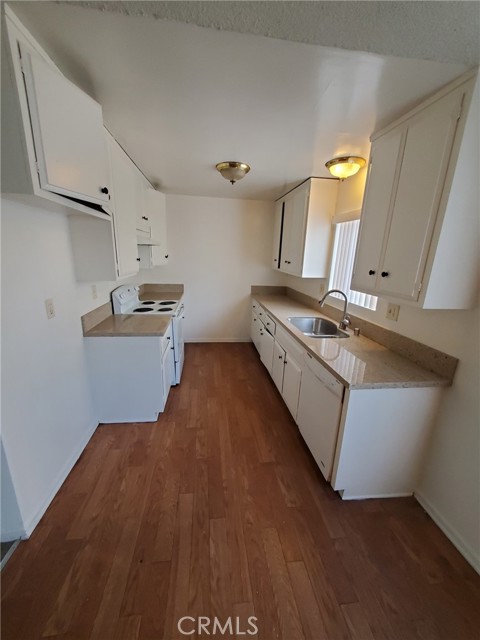521 Francisca Avenue, Redondo Beach, California 90277, ,Residential Income,Sold,Francisca,SB22069384