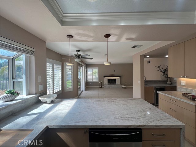 Detail Gallery Image 13 of 44 For 3480 Mountainside Cir, Corona,  CA 92882 - 4 Beds | 2/1 Baths