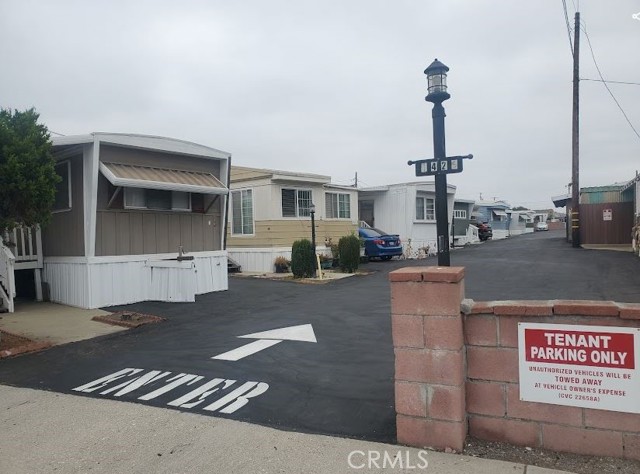 Detail Gallery Image 4 of 18 For 1425 W 132nd St #1,  Gardena,  CA 90249 - 1 Beds | 1 Baths
