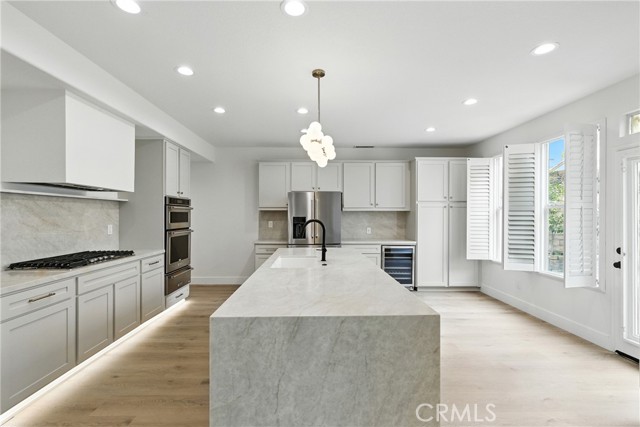 Detail Gallery Image 9 of 25 For 173 Parkside Dr, Simi Valley,  CA 93065 - 4 Beds | 2/1 Baths