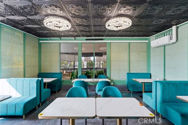  Commercial for Sale in Sun Valley, California