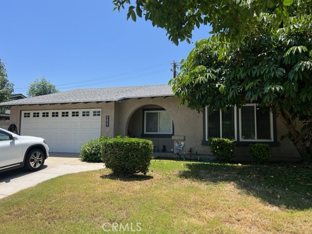 9827 Estacia Court