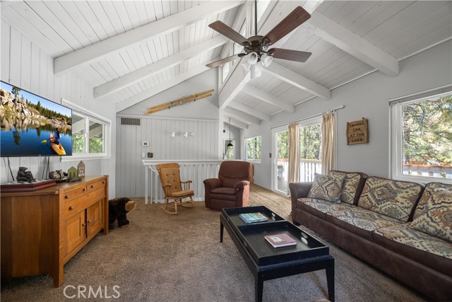 41747 Comstock Lane, Big Bear Lake CA: https://media.crmls.org/medias/d7ee1910-5f32-48ae-8c72-235ce68aa8ed.jpg