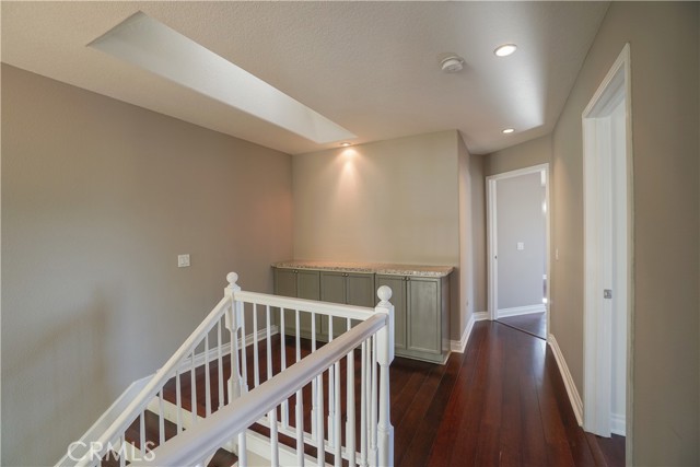 Detail Gallery Image 3 of 29 For 574 N Pageant Dr #E,  Orange,  CA 92869 - 3 Beds | 2/1 Baths