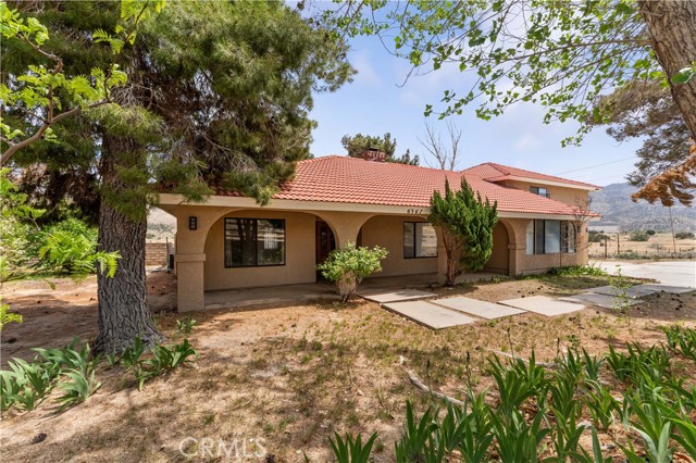 Detail Gallery Image 2 of 44 For 6367 Arrowhead Lake Rd, Hesperia,  CA 92345 - 6 Beds | 4 Baths