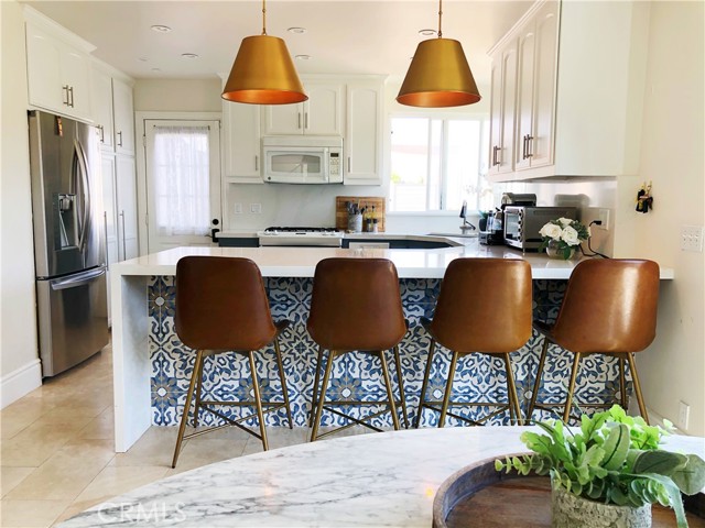 Detail Gallery Image 3 of 33 For 1702 Lake Street, Huntington Beach,  CA 92648 - 4 Beds | 3 Baths