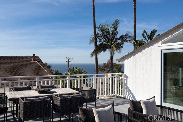 31927 Hayes Place, Laguna Beach CA: https://media.crmls.org/medias/d7efde6b-cb3f-46fd-9fa7-a2fb4b4c8cbf.jpg