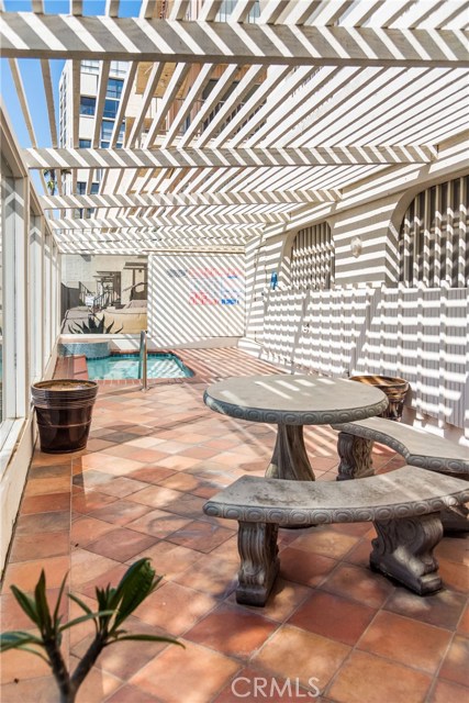 565 Esplanade, Redondo Beach, California 90277, 1 Bedroom Bedrooms, ,1 BathroomBathrooms,Residential,Sold,Esplanade,PV17218278