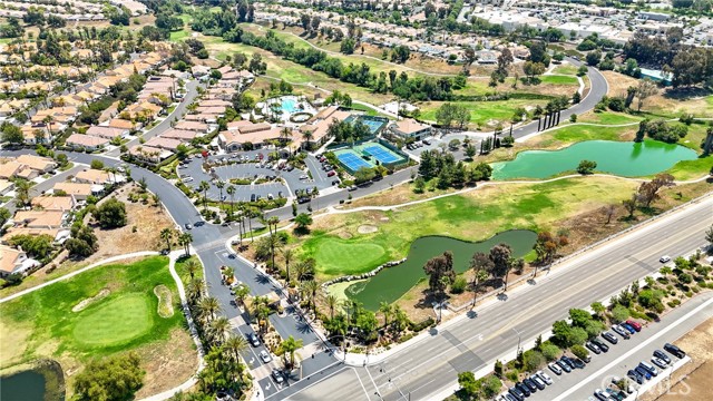 40049 Corte Fortuna, Murrieta CA: https://media.crmls.org/medias/d7f17285-683e-4a32-a73b-fe05835af66d.jpg