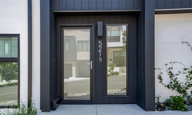 Detail Gallery Image 3 of 32 For 521 1/2 Iris, Corona Del Mar,  CA 92625 - 2 Beds | 2/1 Baths