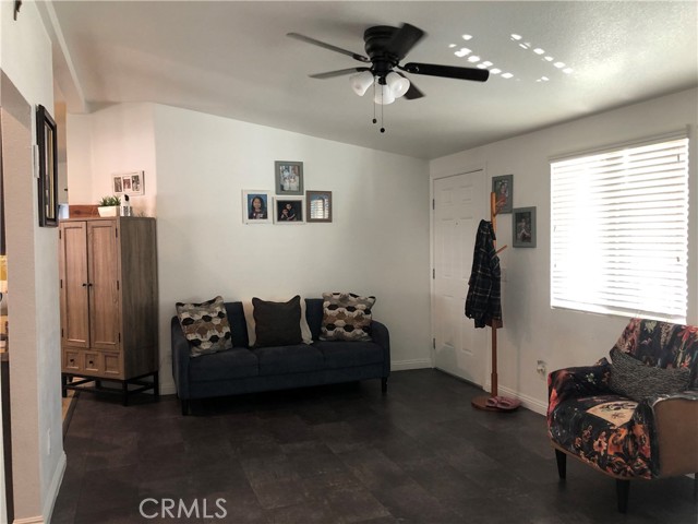 Detail Gallery Image 24 of 58 For 4901 Green River #292,  Corona,  CA 92878 - 4 Beds | 2 Baths