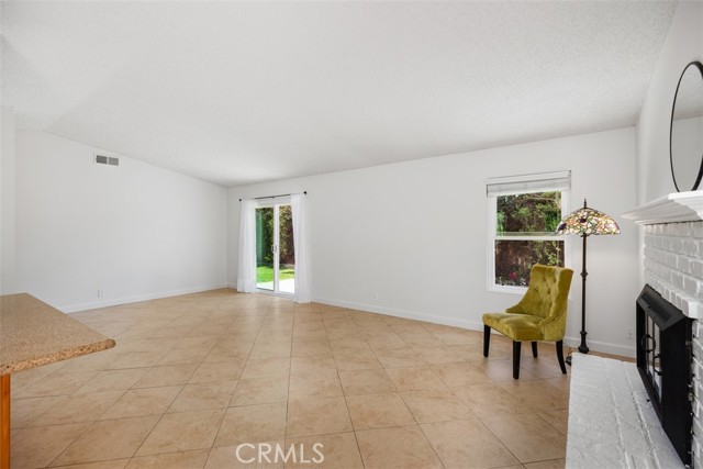 Detail Gallery Image 10 of 38 For 9422 Sunridge Dr, Huntington Beach,  CA 92646 - 3 Beds | 2 Baths