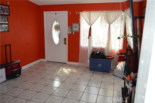 13104 Hoyt Street, Pacoima CA: https://media.crmls.org/medias/d7f5b4f1-7730-4ddc-b6a7-c7c87a5db6fa.jpg