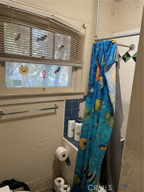 261 E 8th Street, Chico, CA, 95928 261 E 8th Street, Chico, CA, 95928