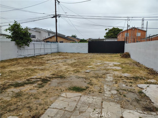 Detail Gallery Image 29 of 29 For 231 E Century, Los Angeles,  CA 90003 - 2 Beds | 1/1 Baths