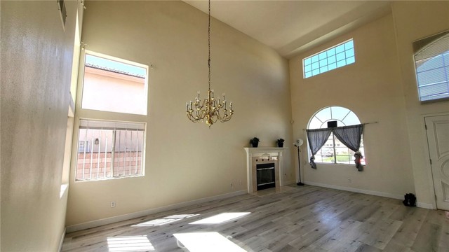 Detail Gallery Image 3 of 15 For 18312 Sunshine Ct, La Puente,  CA 91744 - 4 Beds | 2/1 Baths