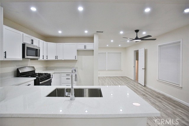 Detail Gallery Image 9 of 30 For 1414 Cedar, San Bernardino,  CA 92404 - 5 Beds | 3 Baths