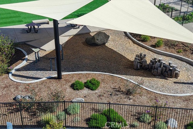 35246 Blossom, Fallbrook CA: https://media.crmls.org/medias/d7f81ee7-0a17-4aa4-823f-33242ebc8b07.jpg