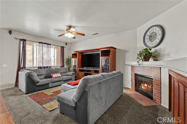 Detail Gallery Image 8 of 37 For 35790 Crest Meadow, Wildomar,  CA 92595 - 4 Beds | 3 Baths