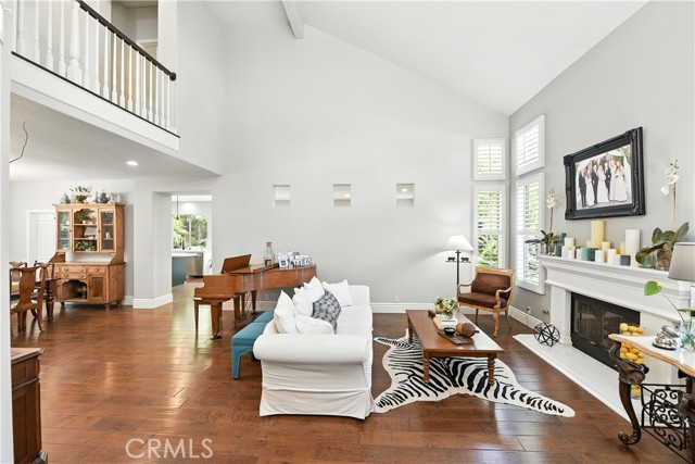 Detail Gallery Image 5 of 63 For 4304 Timberdale Rd, Moorpark,  CA 93021 - 4 Beds | 2/1 Baths