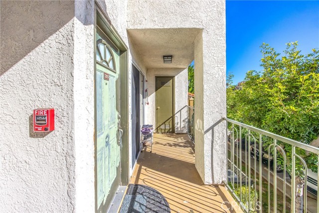 Detail Gallery Image 4 of 31 For 2155 Highpointe Dr #205,  Corona,  CA 92879 - 2 Beds | 2 Baths