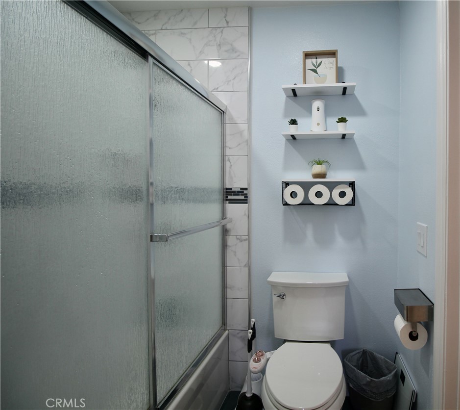 https://media.crmls.org/medias/d7fad013-bec7-40eb-9973-5a42f32de871.jpg?preset=X-Large