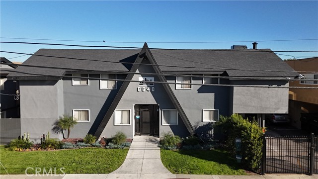 6640 Darby Avenue, Reseda CA: https://media.crmls.org/medias/d7fb1cfc-6a7c-4282-bd15-3ed6e4d8b01a.jpg