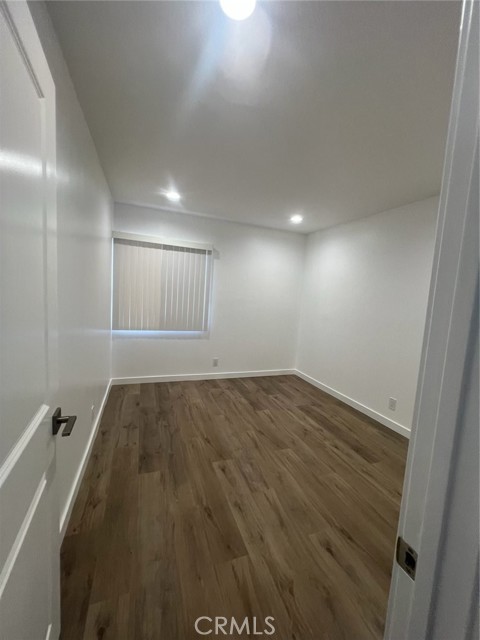 8847 Willis, 32 photo 13