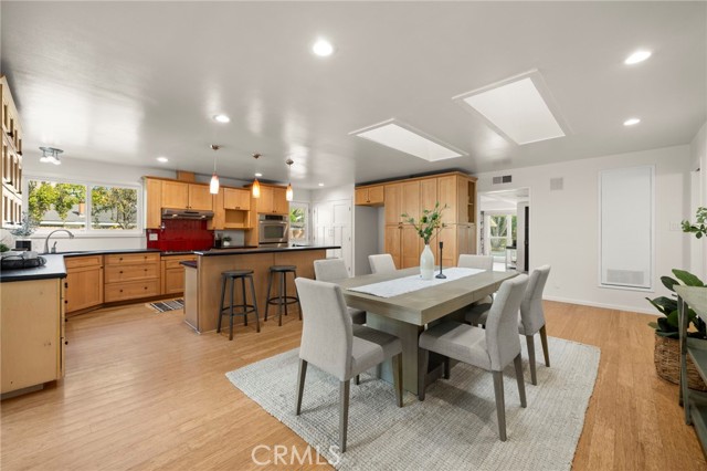 Detail Gallery Image 14 of 45 For 25 Encanto Dr, Rolling Hills Estates,  CA 90274 - 4 Beds | 3 Baths